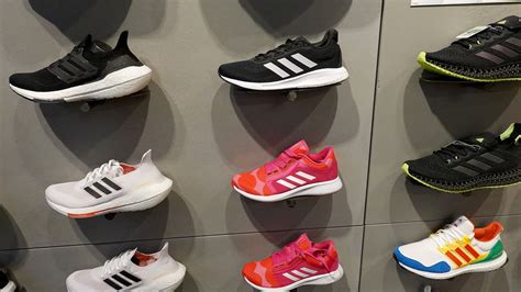 como diferenciar unas zapatillas adidas originales de unas falsas|adidas tenis falsos.